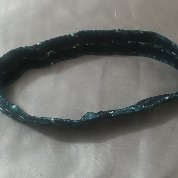 3 for $20 Lululemon headband - Picture 3 of 5